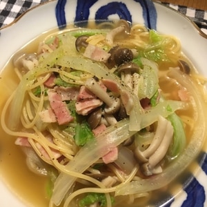 【お鍋一つで】白菜と茸の和風コンソメスープパスタ